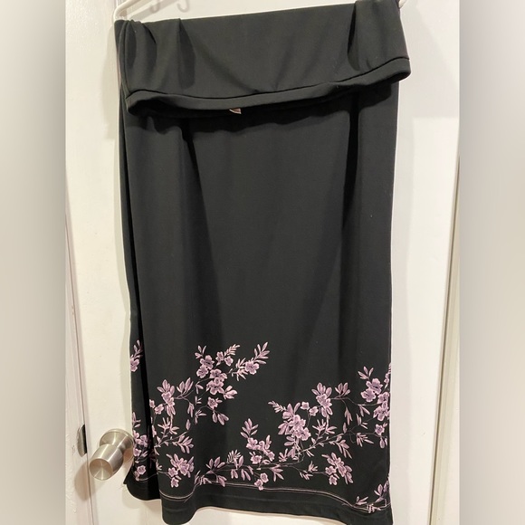 Cherokee Women’s Long Black Skirt - Picture 3 of 6